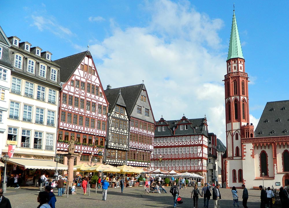 Essential Travel Tips for an Unforgettable Visit to Frankfurt