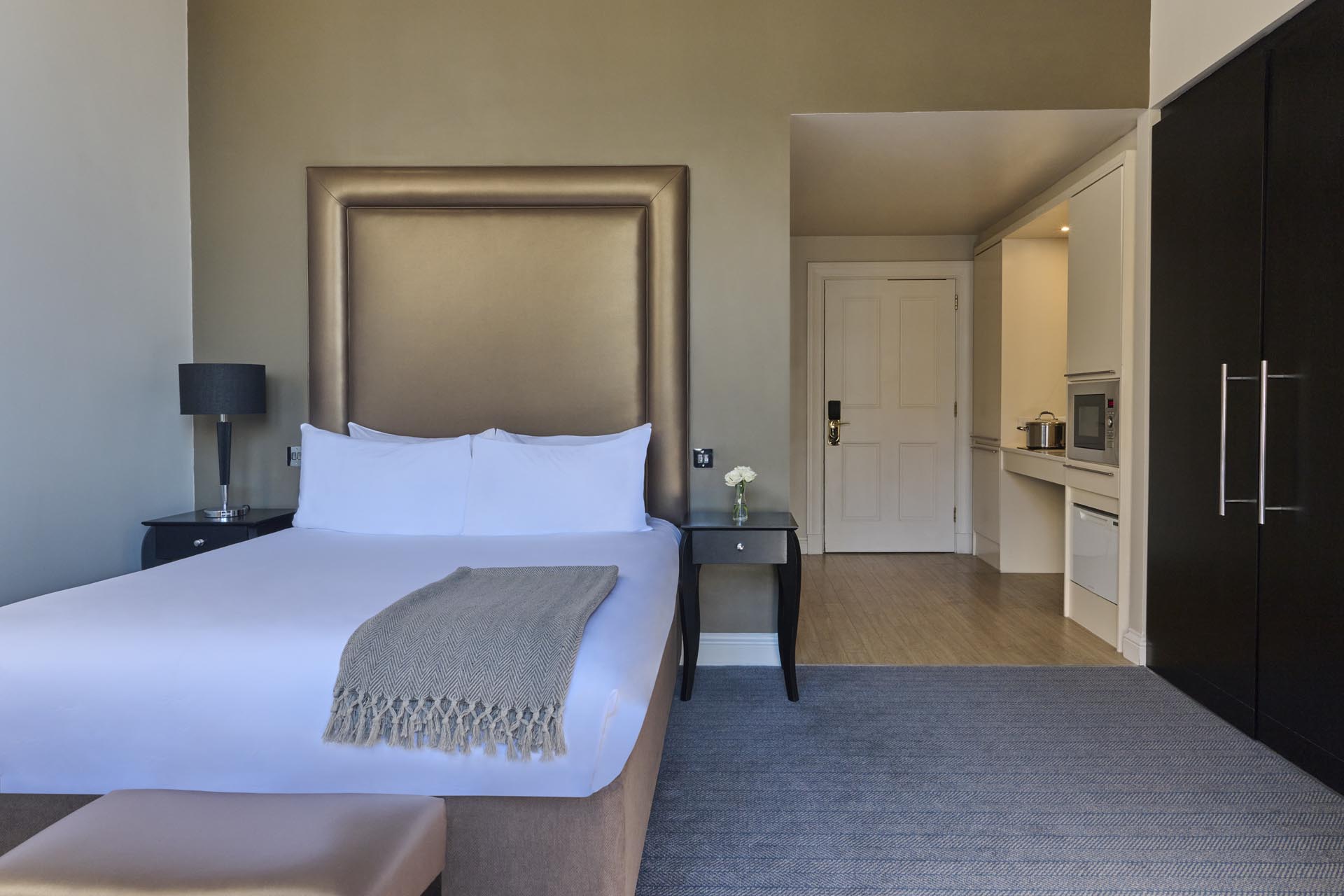 Luxury and furnised serviced apartment of Fraser Suites Edinburgh 